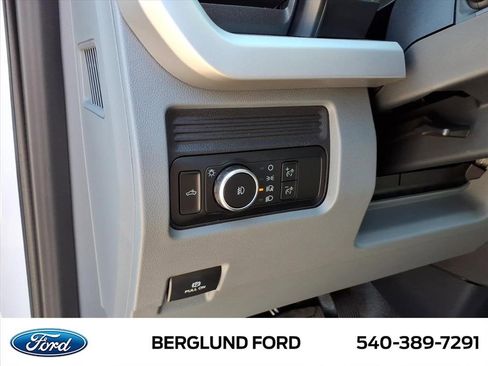 New 2026 Ford F250 XL w/ XL Chrome Package AWD/4WD image 12