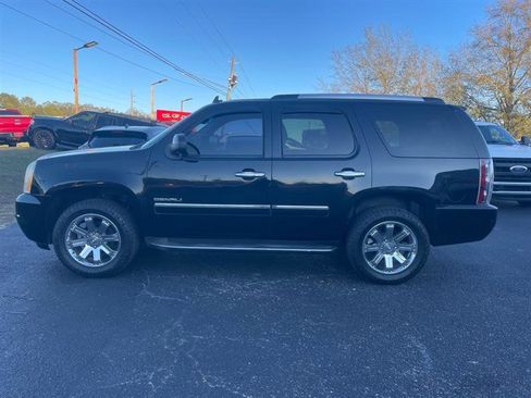 Used 2011 GMC Yukon Denali image 6