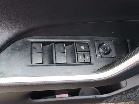 Used 2024 Toyota RAV4 Adventure image 14