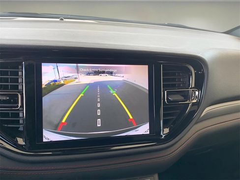 Used 2024 Dodge Durango GT image 40