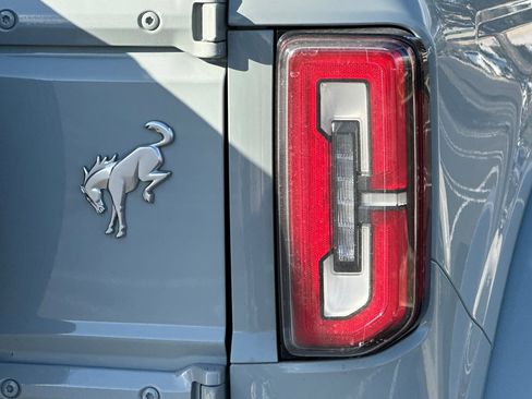 Used 2023 Ford Bronco Outer Banks image 51