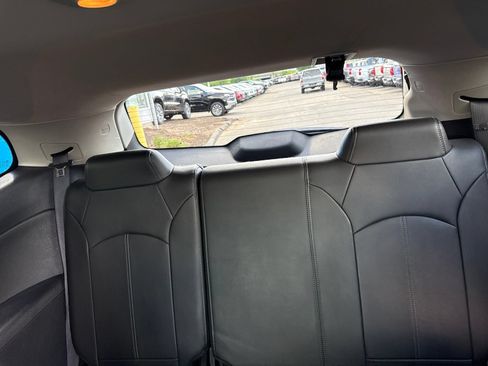 Used 2017 Chevrolet Traverse LT AWD/4WD image 18