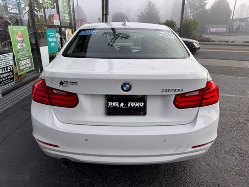Used 2015 BMW 320i Sedan image 6
