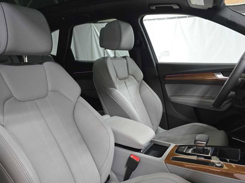 Used 2024 Audi Q5 e Prestige image 12