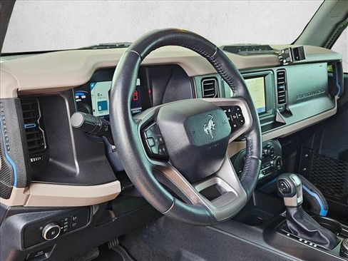 Certified 2022 Ford Bronco Wildtrak AWD/4WD image 10