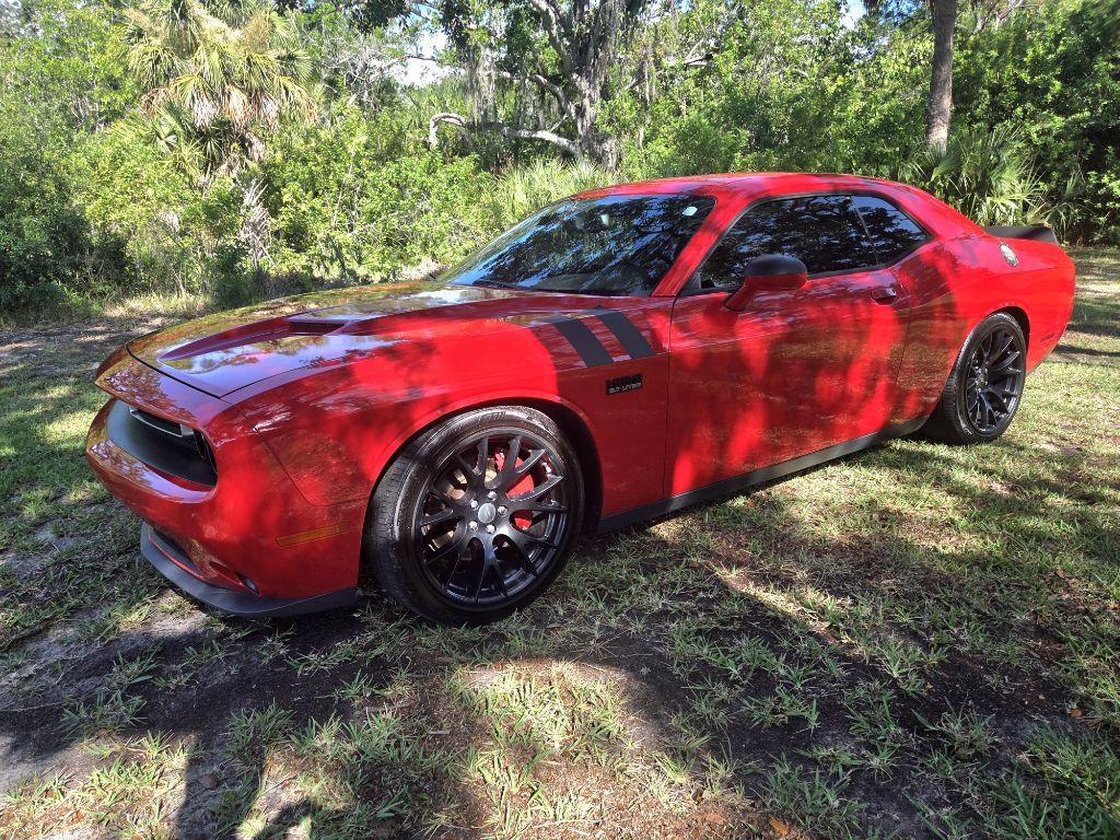 Used 2016 Dodge Challenger R/T RWD image 2