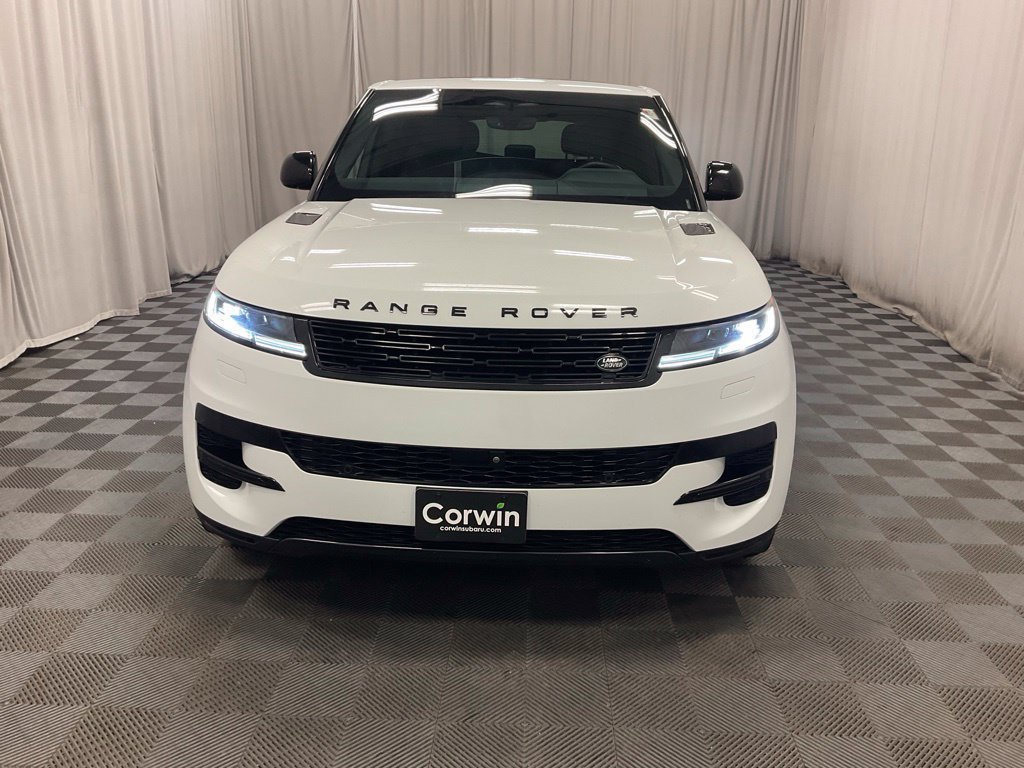 Used 2025 Land Rover Range Rover Sport SE AWD/4WD image 13