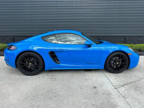 Used 2025 Porsche 718 Cayman image 19