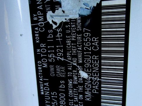 Used 2016 Hyundai Genesis 3.8 w/ Option Group 04 image 38