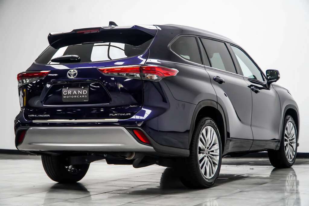 Used 2023 Toyota Highlander Platinum FWD image 15