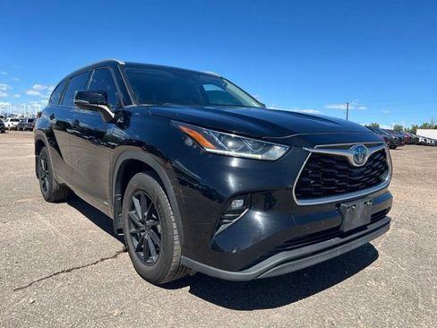 Used 2022 Toyota Highlander Bronze Edition AWD/4WD image 8