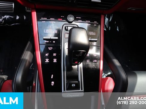 Used 2023 Porsche Cayenne Turbo AWD/4WD image 31