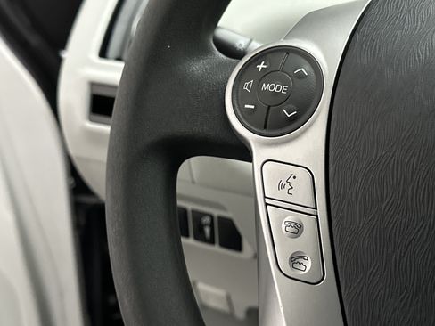 Used 2012 Toyota Prius V Three FWD image 20