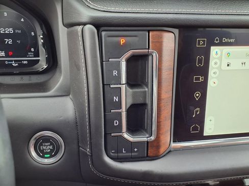 Used 2023 GMC Yukon XL Denali Ultimate AWD/4WD image 23