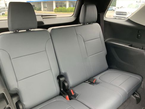 Used 2020 Chevrolet Traverse Premier AWD/4WD image 60