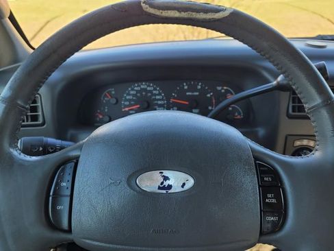 Used 2003 Ford F350 Lariat image 26