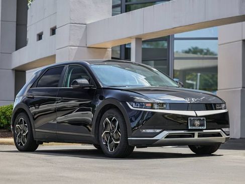 Used 2024 Hyundai Ioniq 5 SEL RWD image 1
