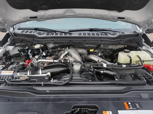 Used 2024 Ford F250 Platinum image 33