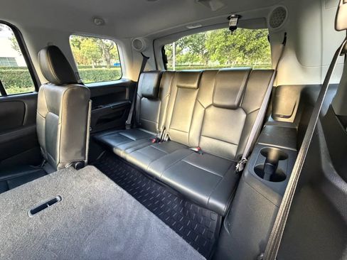 Used 2014 Honda Pilot Touring image 12
