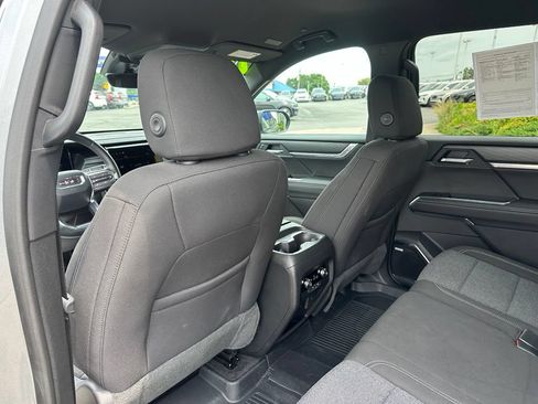Used 2026 GMC Acadia Elevation w/ LPO, Floor Liner Package AWD/4WD image 37