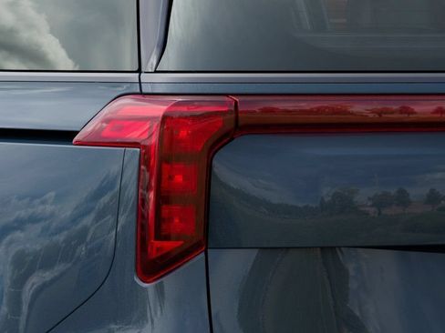 New 2027 Kia Carnival SX w/ Dark Edition Package FWD image 11