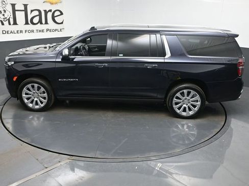 Certified 2023 Chevrolet Suburban Premier w/ Advanced Technology Package image 44