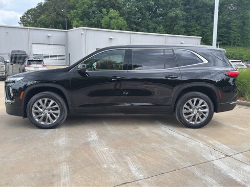 Used 2026 Buick Enclave Preferred FWD image 6