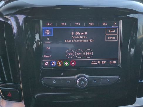 Used 2023 Chevrolet Traverse LT FWD image 16