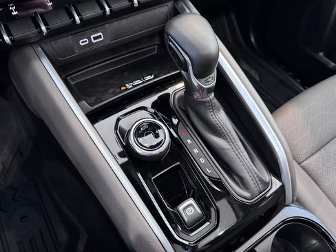 Certified 2025 Chevrolet Colorado ZR2 AWD/4WD image 24