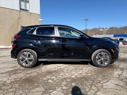 Used 2023 Hyundai Kona SE image 7