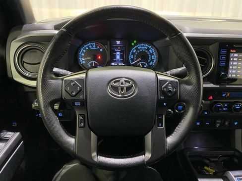 Certified 2018 Toyota Tacoma TRD Off-Road w/ TRD Premium Off Road Package image 15
