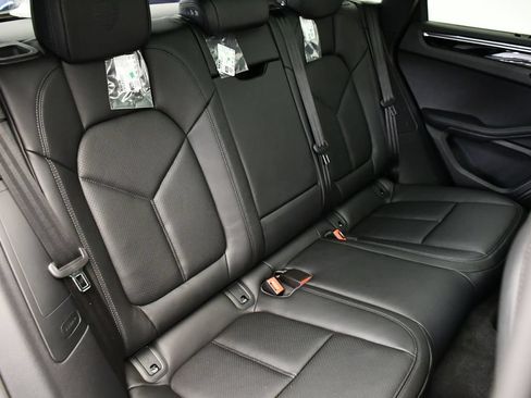 Certified 2026 Porsche Macan AWD/4WD image 57