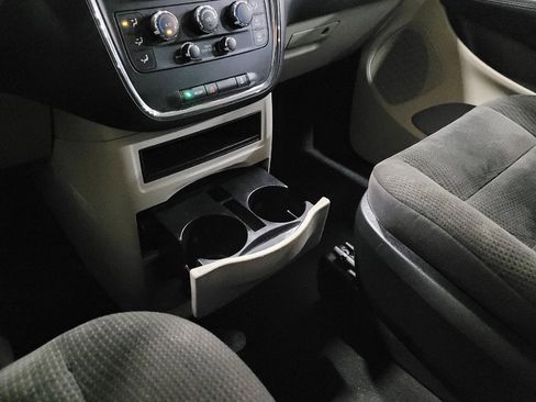 Used 2017 Dodge Grand Caravan SE w/ Power Window Group FWD image 26
