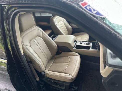 Used 2023 Ford Expedition Limited AWD/4WD image 29
