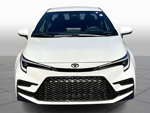 Certified 2025 Toyota Corolla SE image 3