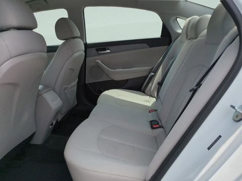Used 2019 Hyundai Sonata SE FWD image 9