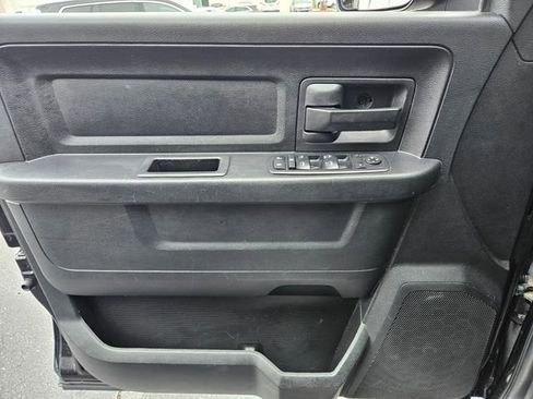 Used 2017 RAM 1500 Express w/ Express Value Package image 27