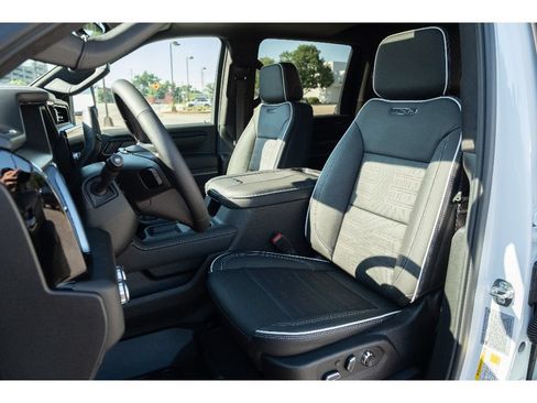 New 2026 GMC Sierra 2500 AT4X w/ LPO, Black Badging Package AWD/4WD image 12