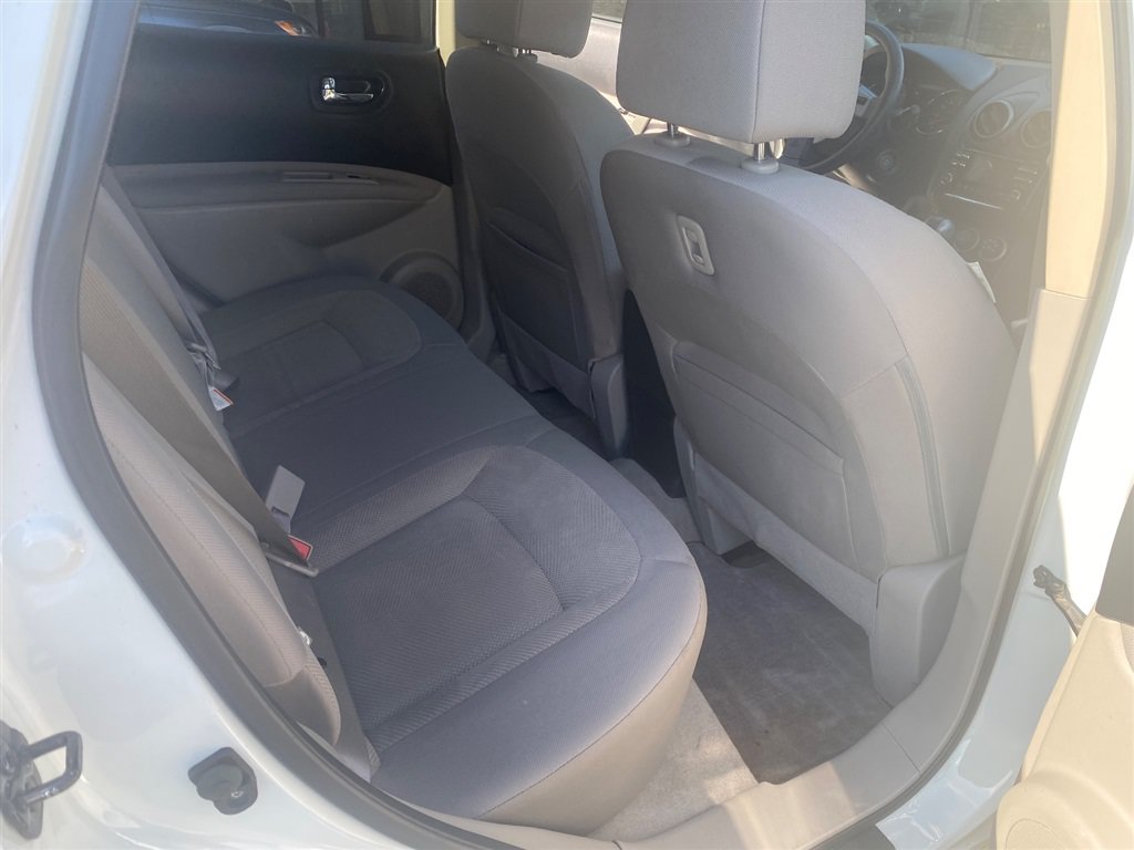 Used 2015 Nissan Rogue S w/ Convenience Package FWD image 11