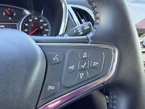 Used 2020 Chevrolet Equinox Premier FWD image 32
