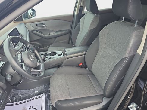 Used 2023 Nissan Rogue SV AWD/4WD image 14