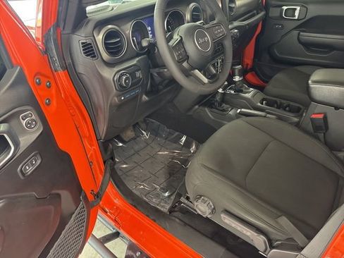 Used 2023 Jeep Wrangler Unlimited w/ Cold Weather Group AWD/4WD image 16