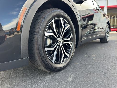 Certified 2024 Toyota Crown XLE image 19