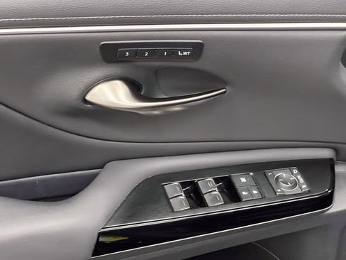 Certified 2024 Lexus ES 350 w/ Premium Package FWD image 10