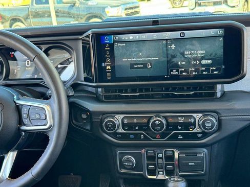 Certified 2024 Jeep Wrangler Unlimited Sahara AWD/4WD image 18