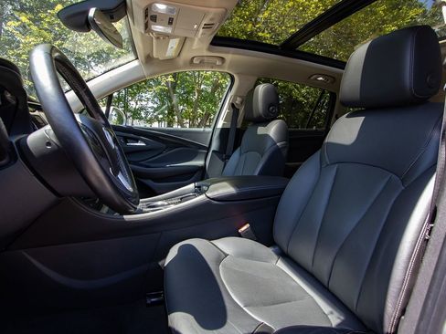 Used 2017 Buick Envision Premium image 10