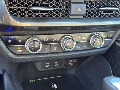 Certified 2025 Acura ADX A-Spec image 30