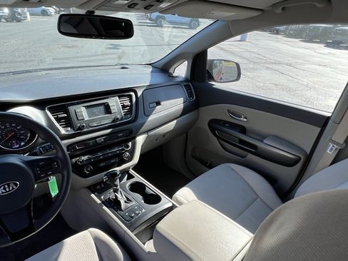 Used 2016 Kia Sedona LX w/ Option Group 020 image 22