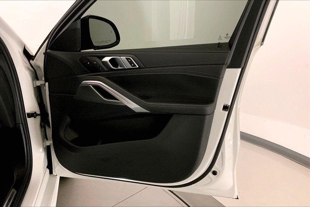 Used 2020 BMW X6 xDrive40i w/ M Sport Package AWD/4WD image 25