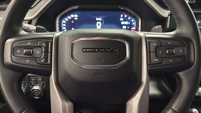 Used 2023 GMC Sierra 1500 Denali w/ Denali Reserve Package AWD/4WD image 16